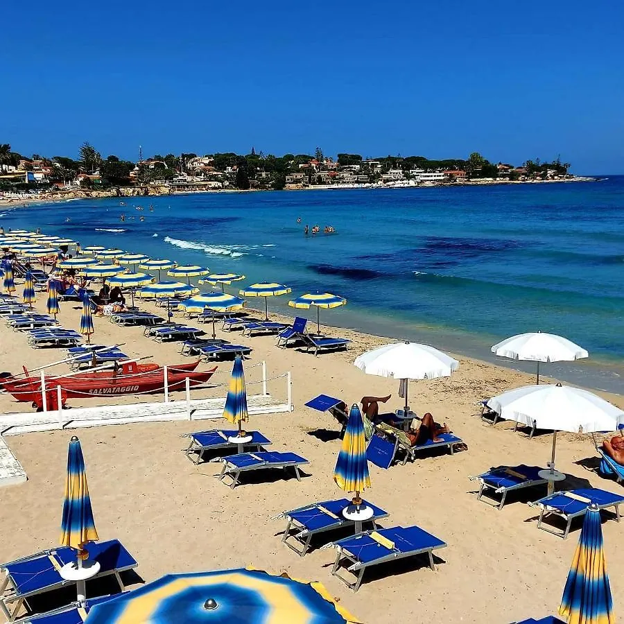 A Due Passi Dal Mare Apartment Fontane Bianche